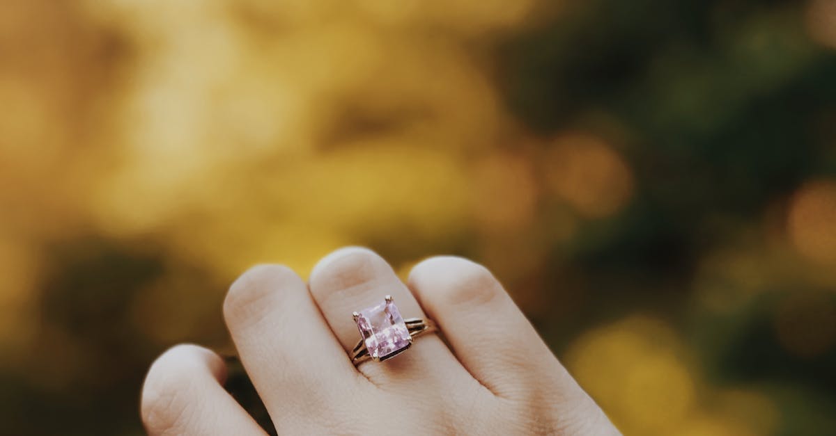 The History and Symbolism of Solitaire Diamond Rings