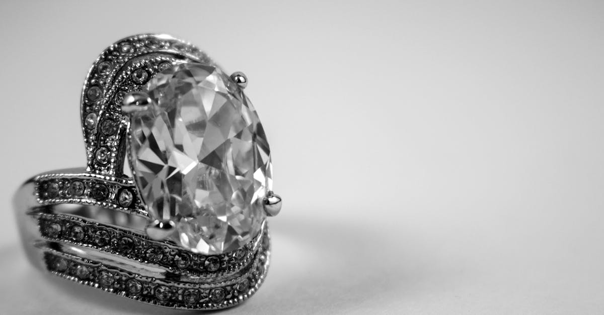 Three Stone Engagement Rings: Balancing Elegance and Sophistication